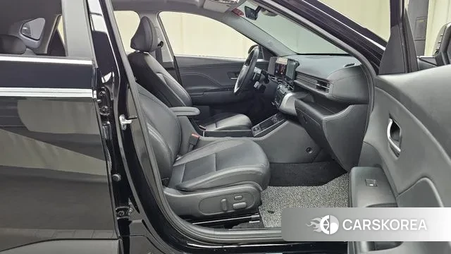 Hyundai Kona (SX2) 2024 Черный из Кореи, фото 2