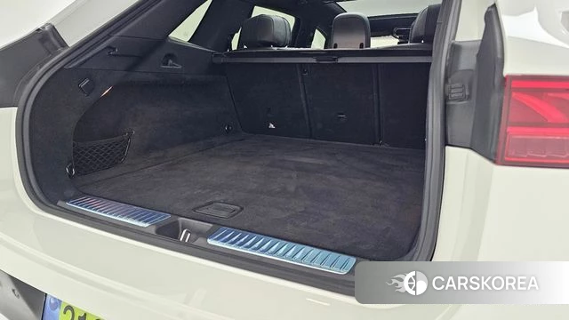 Mercedes-Benz EQS SUV X296 2024 Белый из Кореи, фото 2