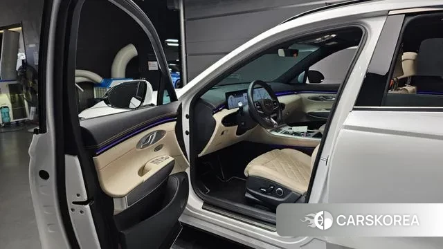 Genesis GV70 2024 Белый из Кореи, фото 2