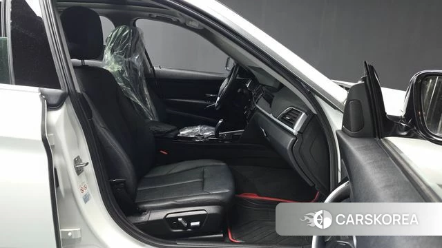 BMW 3 Series GT (F34) 2019 Белый из Кореи, фото 2