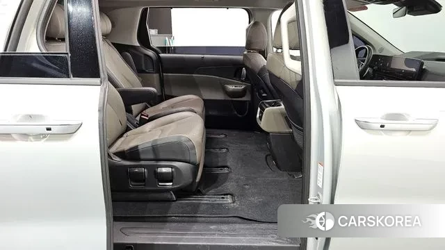 Kia The New Carnival 4th Generation 2024 Серебряный из Кореи, фото 2