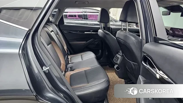 Kia Seltos 2022 Серый из Кореи, фото 2