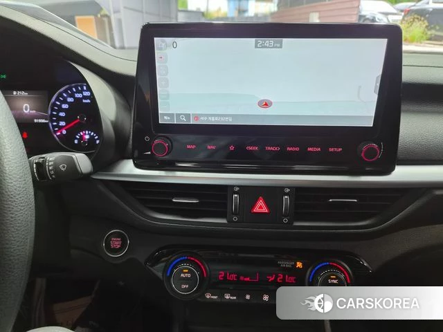 Kia The New K3 2nd generation 2021 Белый из Кореи, фото 2