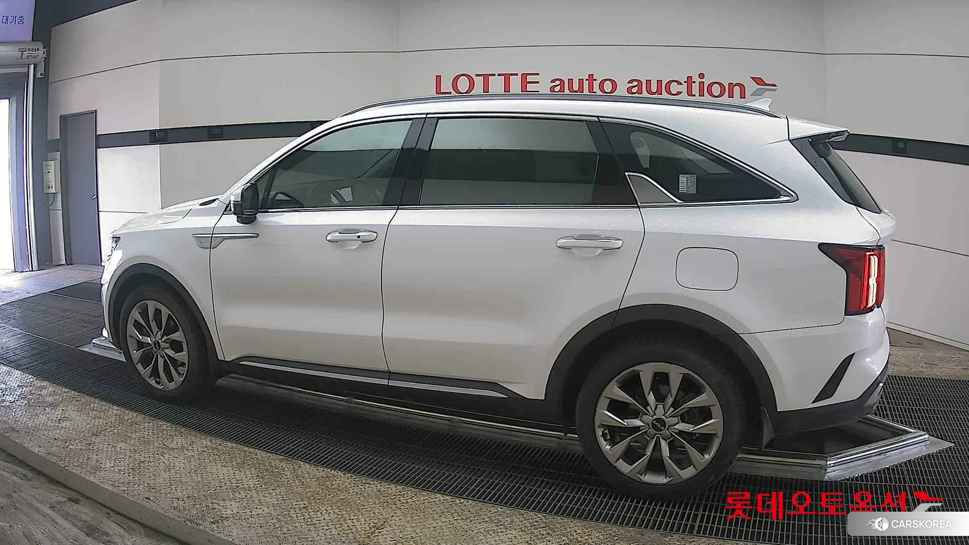 Kia Sorento 2022 Snow White Pearl (optional) из Кореи, фото 2