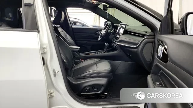 Jeep Compass 2nd Generation 2022 Белый из Кореи, фото 2