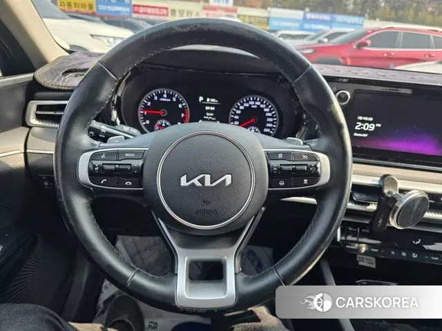 Kia K5 3rd generation 2023 Черный из Кореи, фото 2