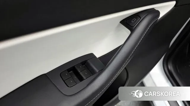 Tesla Model Y 2021 Белый из Кореи, фото 2