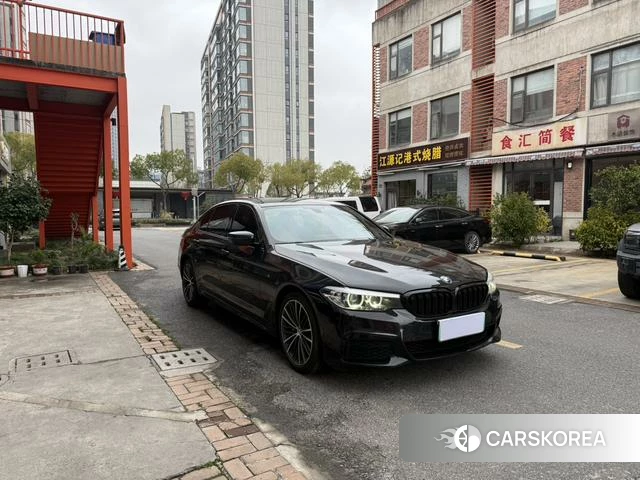 BMW 5 series 2019 Черный из Китая, фото 2
