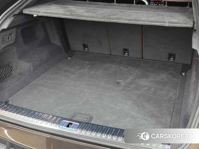 Lamborghini Urus 2023 Коричневый из Кореи, фото 2