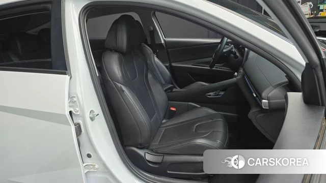 Hyundai The New Avante (CN7) 2023 Белый из Кореи, фото 2