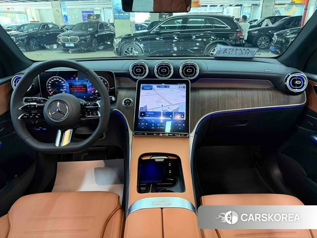 Mercedes-Benz GLC 2024 Черный из Китая, фото 2