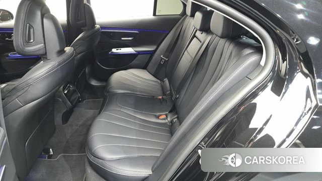 Mercedes-Benz E-Class W214 2024 Черный из Кореи, фото 2