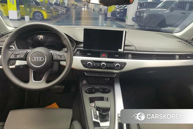 Audi A4L 2024 Белый из Китая, фото 2