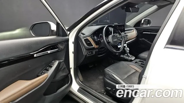 Kia Seltos 2022 Белый из Кореи, фото 2