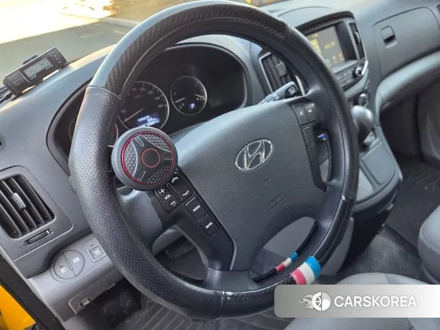 Hyundai The New Grand Starex 2018 Желтый из Кореи, фото 2