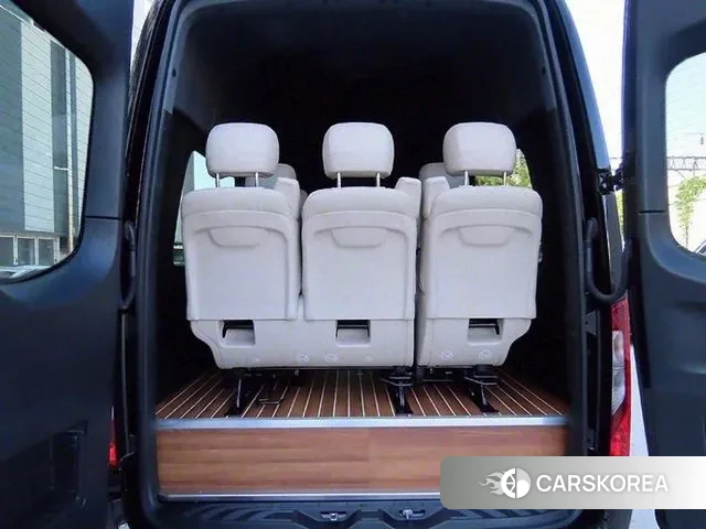 Mercedes-Benz Sprinter 2024 Черный из Кореи, фото 2