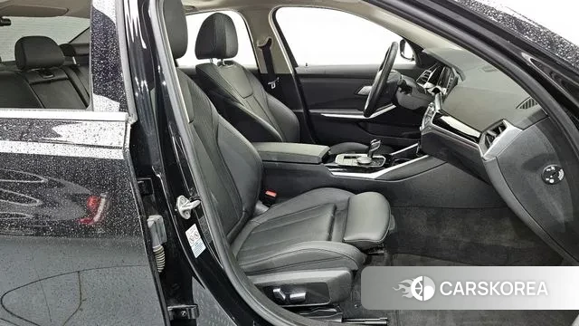 BMW 3 Series (G20) 2022 Черный из Кореи, фото 2