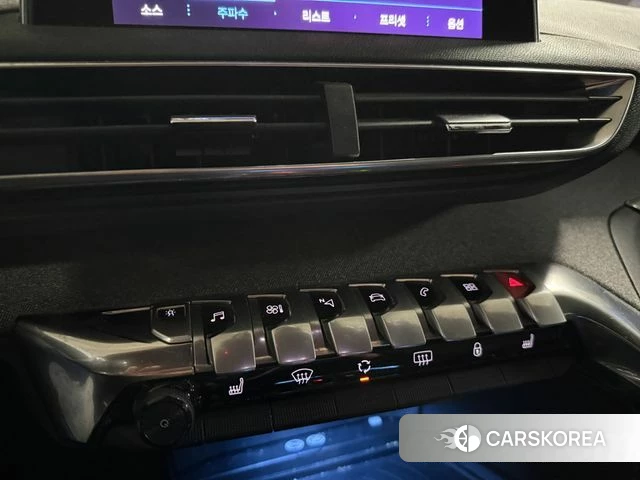 Peugeot 3008 second generation 2018 Черный из Кореи, фото 2