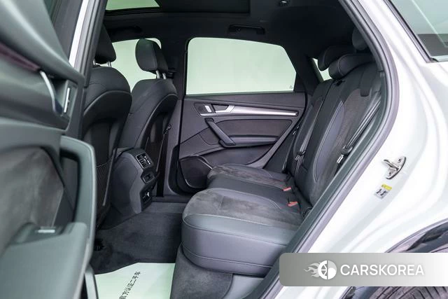 Audi Q5L Sportback 2024 Белый из Китая, фото 2