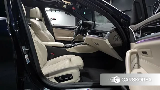 BMW 5 Series (G30) 2019 Синий из Кореи, фото 2