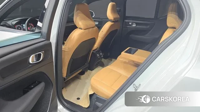 Volvo XC40 2020 Белый из Кореи, фото 2