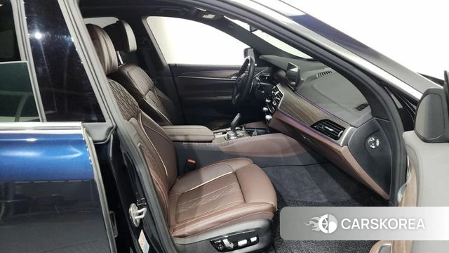 BMW 6 Series GT (G32) 2019 Черный из Кореи, фото 2