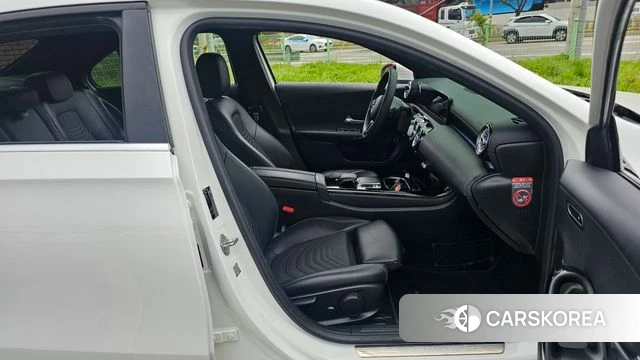 Mercedes-Benz A-Class W177 2020 Белый из Кореи, фото 2