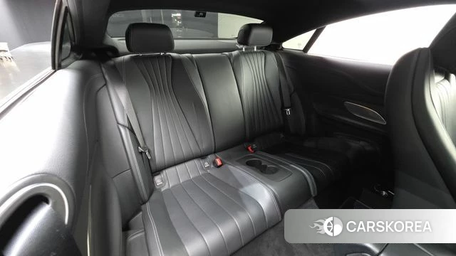 Mercedes-Benz E-Class W213 2021 Белый из Кореи, фото 2