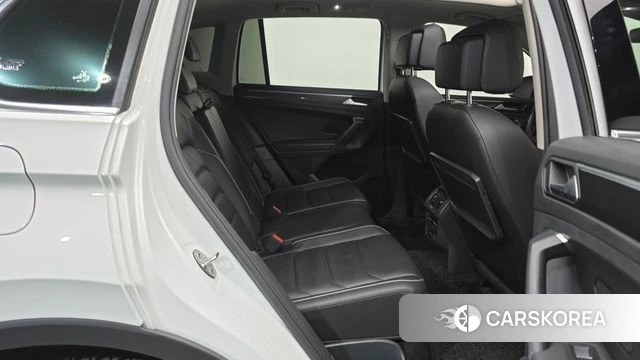 Volkswagen Tiguan second Generation 2020 Белый из Кореи, фото 2