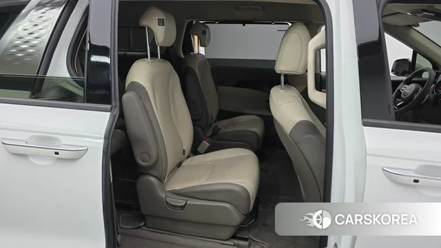 Kia Carnival 4th generation 2023 Белый из Кореи, фото 2