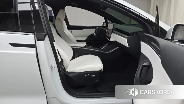 Tesla Model X 2023 Белый из Кореи, фото 2
