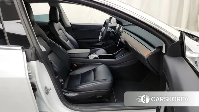 Tesla Model 3 2020 Белый из Кореи, фото 2