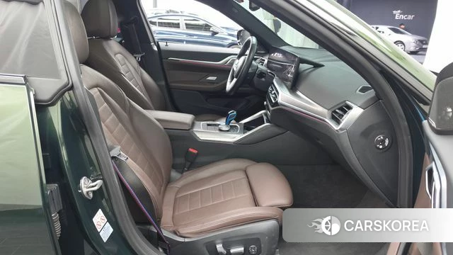 BMW i4 2022 Темно-зеленый из Кореи, фото 2