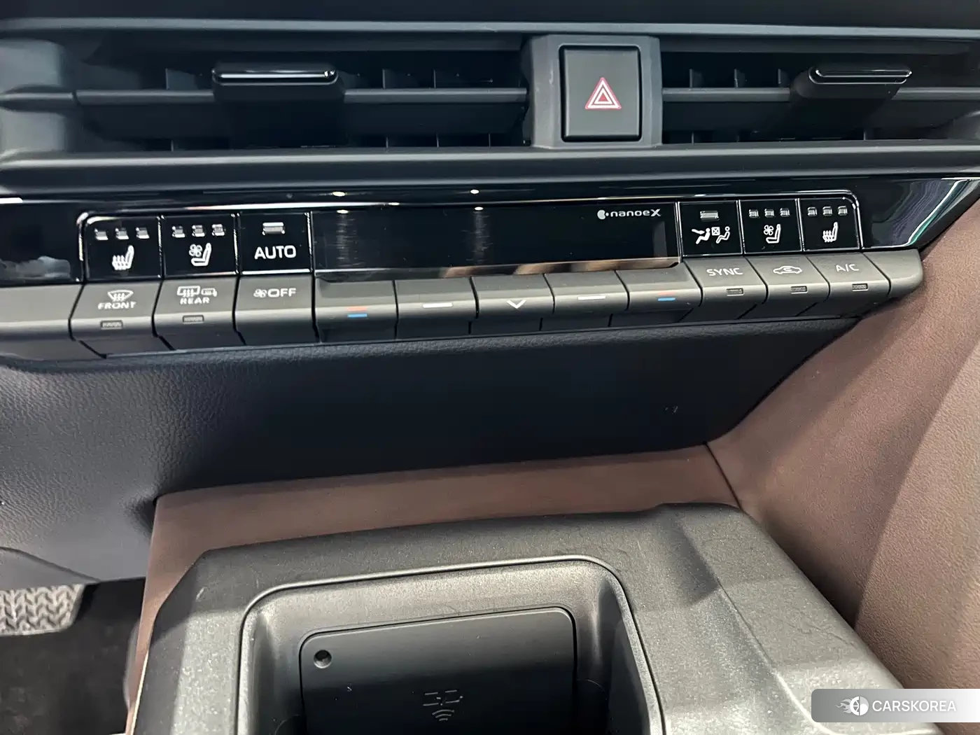 Toyota Crown SportCross 2025 Champagne/brown из Китая, фото 2