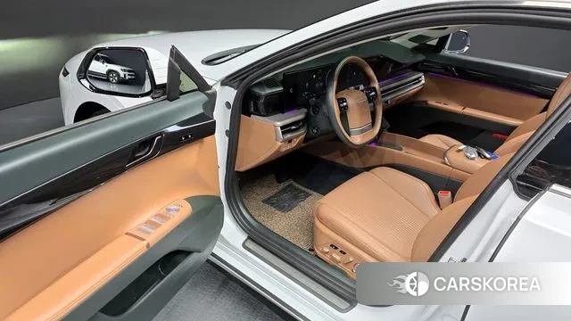 Hyundai Grandeur Hybrid (GN7) 2023 Белый из Кореи, фото 2