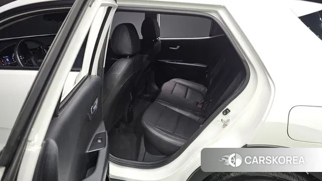 Kia Stonic 2018 Белый из Кореи, фото 2