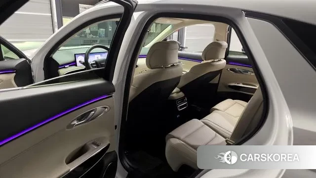 Genesis GV70 2025 Белый из Кореи, фото 2