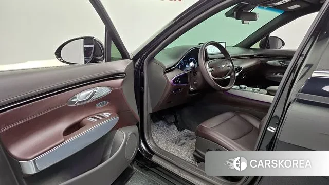 Genesis GV70 2021 Черный из Кореи, фото 2