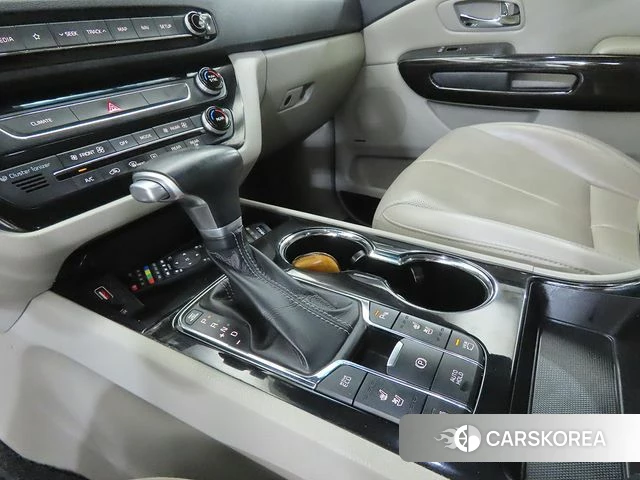 Kia The New Carnival 2018 Белый из Кореи, фото 2