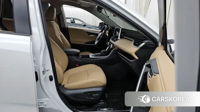 Toyota RAV4 5th Generation 2025 Белый из Кореи, фото 2