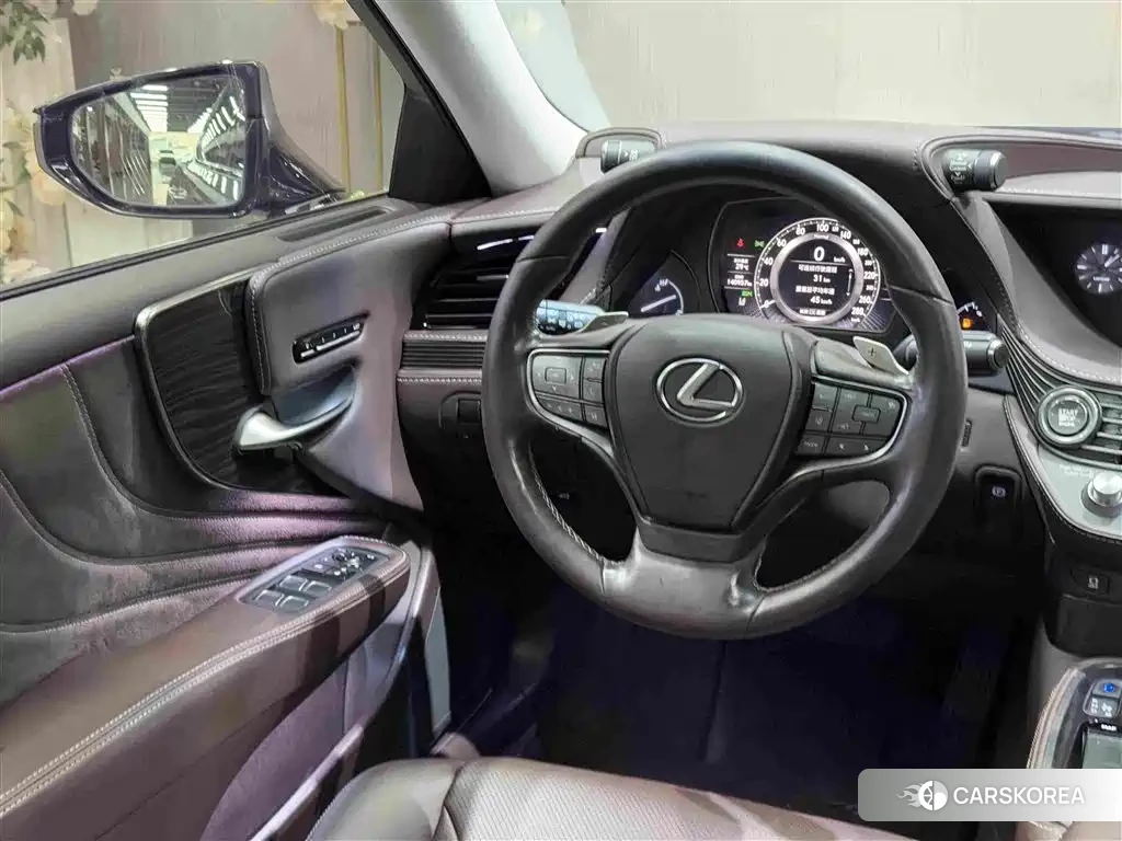 Lexus LS 2018 Silver/gray из Китая, фото 2