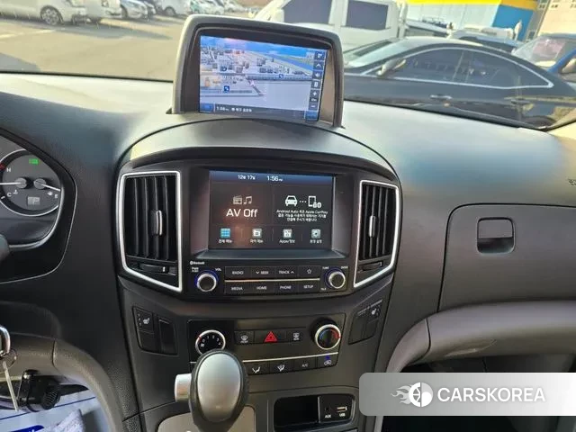 Hyundai The New Grand Starex 2020 Серебристо-серый из Кореи, фото 2