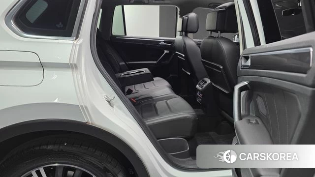 Volkswagen Tiguan second Generation 2019 Белый из Кореи, фото 2