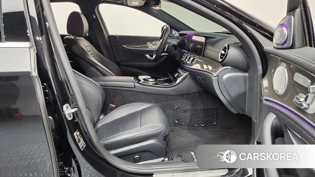 Mercedes-Benz E-Class W213 2019 Черный из Кореи, фото 2