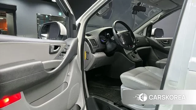 Hyundai The New Grand Starex 2019 Белый из Кореи, фото 2