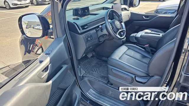 Hyundai Staria 2023 Черный из Кореи, фото 2