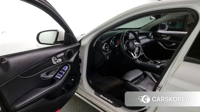 Mercedes-Benz C-Class W205 2019 Белый из Кореи, фото 2