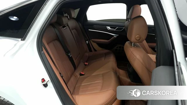 Audi A6 (C8) 2023 Белый из Кореи, фото 2
