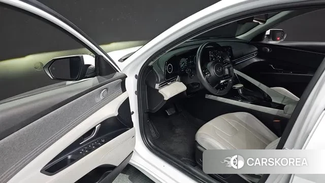 Hyundai Avante (CN7) 2021 Белый из Кореи, фото 2