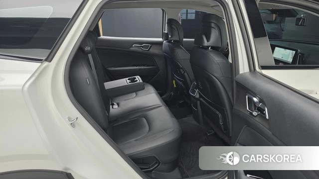 Kia Sportage 5th Generation Hybrid 2024 Белый из Кореи, фото 2